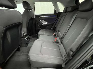Audi Q3 2.0 TDI — photo 11