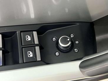 Audi Q3 2.0 TDI — photo 32