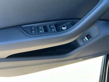 Audi A4 Avant 35 TDI — photo 16