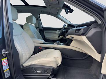 Audi E-tron 55 Quattro — photo 10