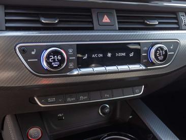 Audi RS4 Avant — photo 18