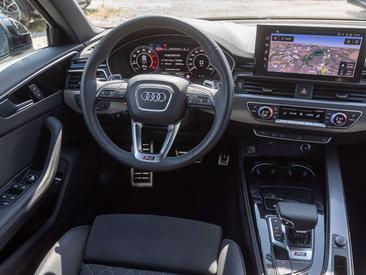 Audi RS4 Avant — photo 22