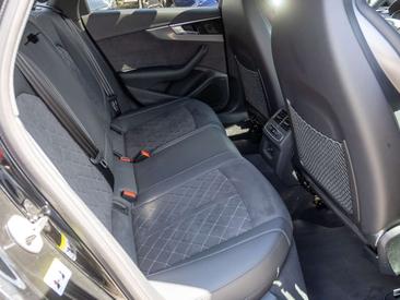 Audi RS4 Avant — photo 24