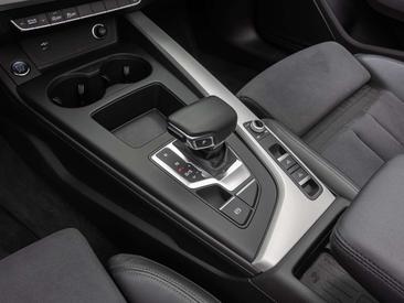 Audi A5 Sportback 40 TFSI — photo 17