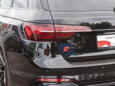 Audi RS4 Avant — photo 9