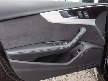 Audi RS4 Avant — photo 12