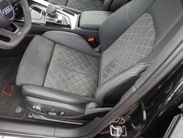Audi RS4 Avant — photo 13