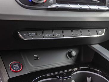 Audi RS4 Avant — photo 21