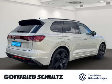 Volkswagen Touareg R EHybrid — photo 2