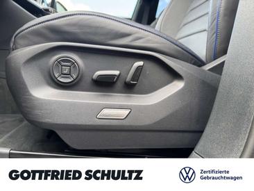 Volkswagen Touareg R EHybrid — photo 11