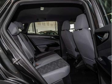 Volkswagen ID.4 Pro Performance — photo 7