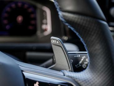 Volkswagen T-Roc R 4Motion — photo 14