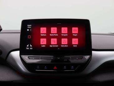 Volkswagen ID.4 Pro — photo 21