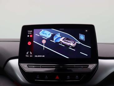 Volkswagen ID.4 Pro — photo 25