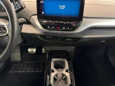 Volkswagen ID.4 Pro Performance — photo 11