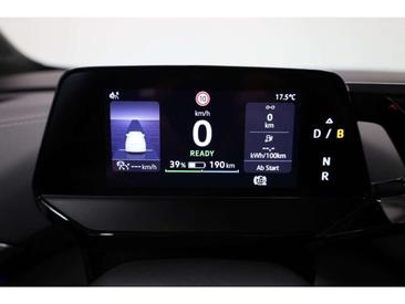 Volkswagen ID.4 Pro Performance — photo 9