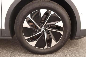 Volkswagen ID.4 Pro Performance — photo 6