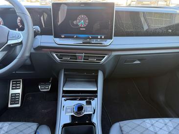 Volkswagen TIGUAN EHybrid — photo 11