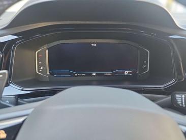 Volkswagen T-Roc R 4Motion — photo 7
