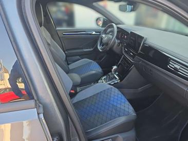 Volkswagen T-Roc R 4Motion — photo 11