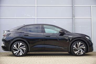 Volkswagen ID.5 Coupé SUV Pro — photo 2