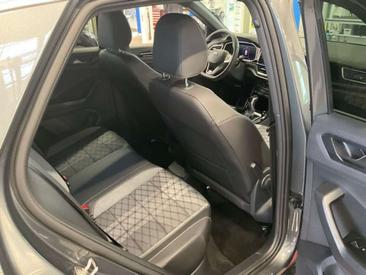 Volkswagen T-Roc R-Line — photo 14