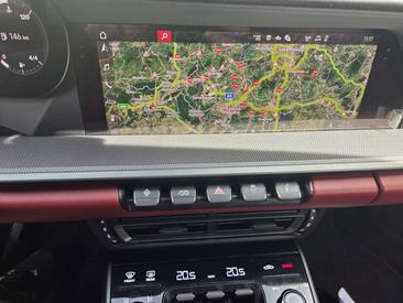 Porsche 911 Cabriolet Carrera 4S — photo 20