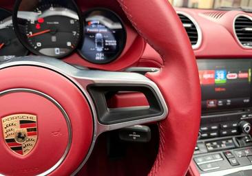 Porsche 718 Cabriolet Boxster — photo 13