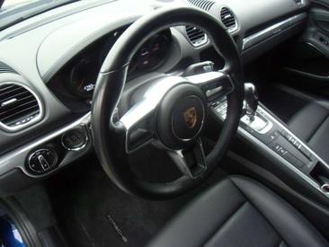 Porsche 718 Cayman — photo 8