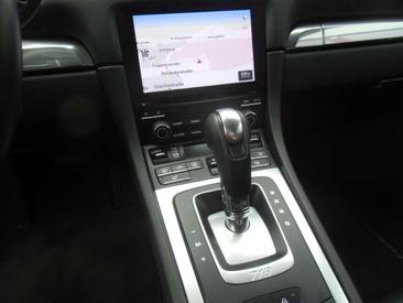 Porsche 718 Cayman — photo 11