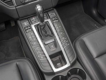 Porsche Macan I S — photo 6