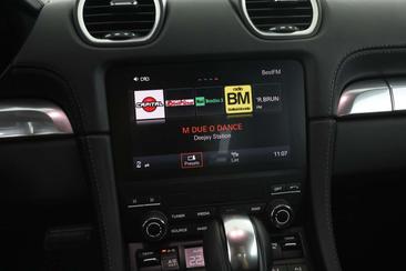 Porsche 718 Cayman — photo 16