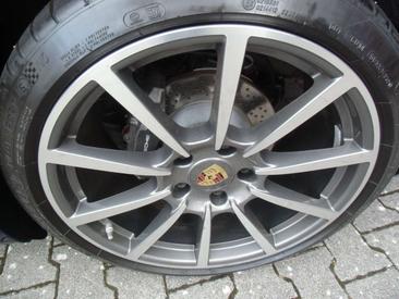 Porsche 718 Cayman — photo 16
