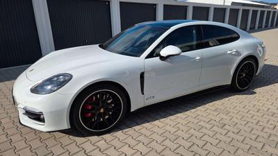 Porsche Panamera GTS