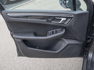Porsche Macan I S — photo 10