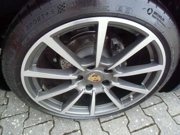 Porsche 718 Cayman — photo 17
