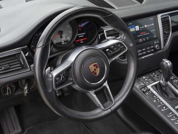 Porsche Macan I S — photo 11