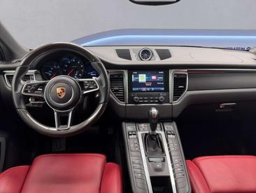 Porsche Macan — photo 13