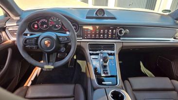 Porsche Panamera GTS — photo 10