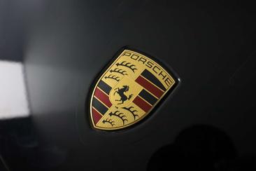 Porsche 718 Cayman — photo 29