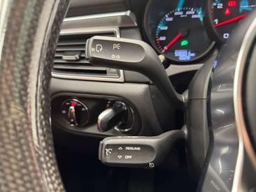 Porsche Macan — photo 20