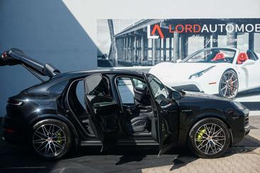 Porsche Cayenne S E-Hybrid — photo 7