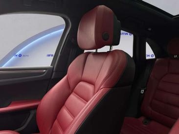 Porsche Macan — photo 26