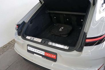 Porsche Panamera 4S E-Hybrid — photo 11