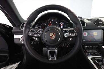 Porsche 718 Cayman — photo 10