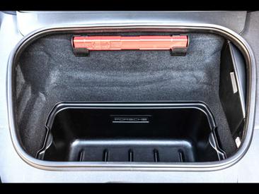Porsche 911 Carrera S — photo 25
