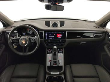 Porsche Macan I S — photo 9
