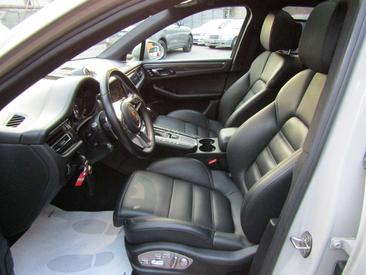 Porsche Macan I S — photo 8