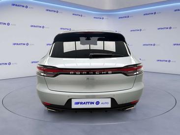 Porsche Macan — photo 6