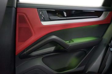 Porsche Cayenne S E-Hybrid — photo 17